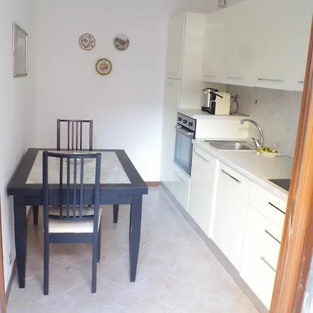 Monolocale Porta Romana E Ben Collegato Apartman